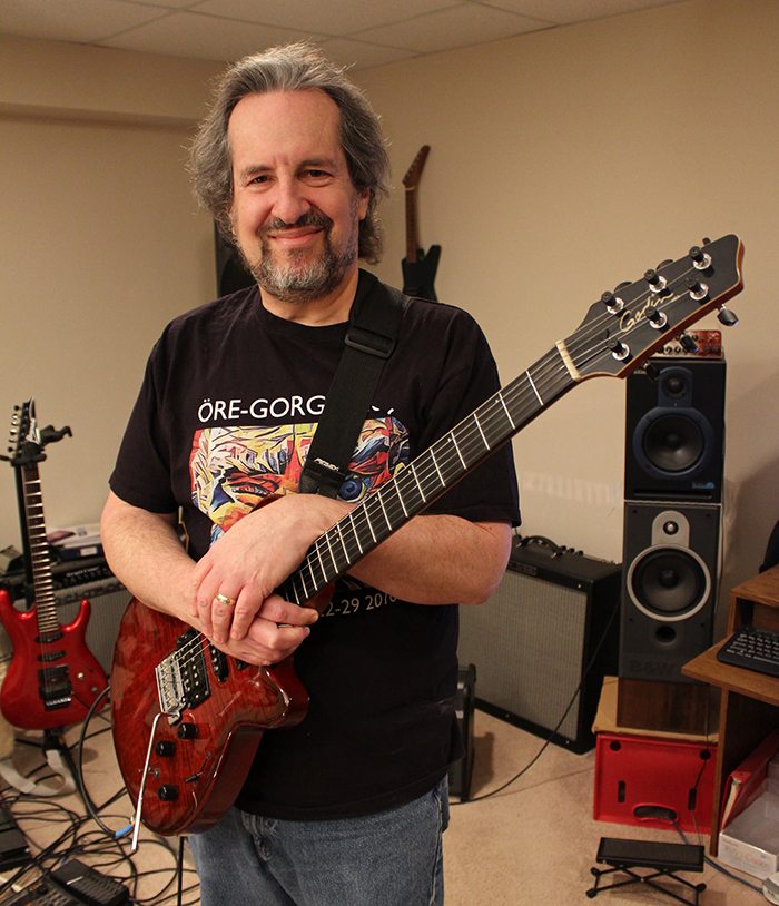 photo of musician Alan Benjamin